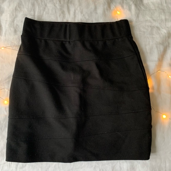 Mini Black Pencil Skirt - Picture 1 of 2